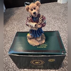 Boyd’s Bears The Choir Singer